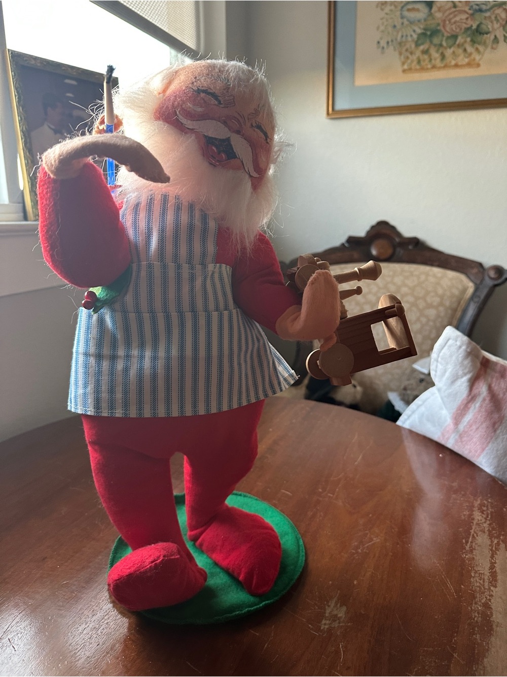 Annalee Holiday Santa Musician Figurine - Red